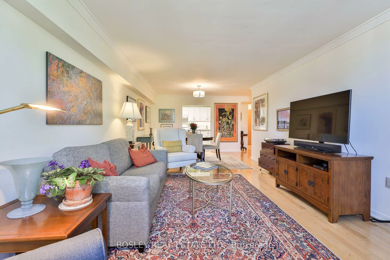 955, Millwood, Leaside, Toronto