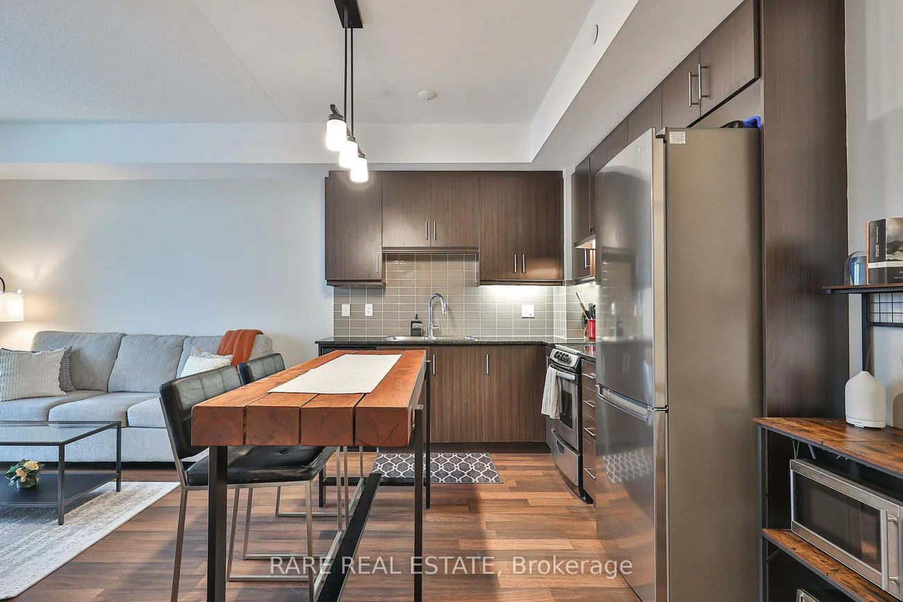 68, Canterbury, Willowdale West, Toronto