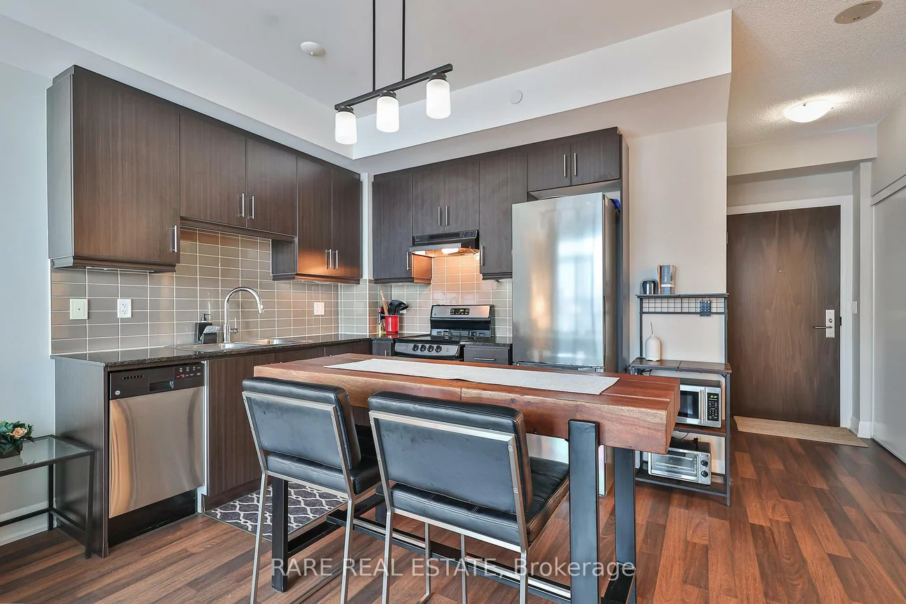 68, Canterbury, Willowdale West, Toronto