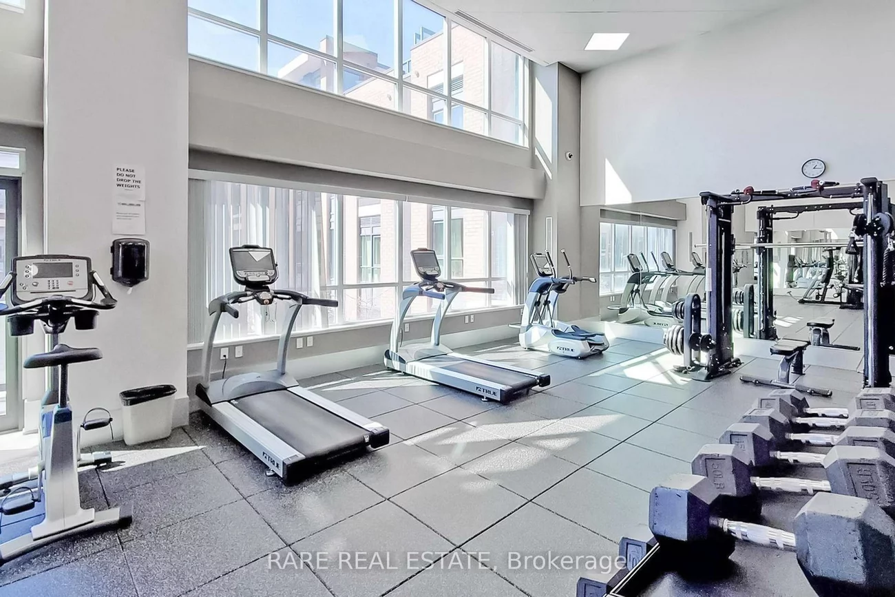 68, Canterbury, Willowdale West, Toronto