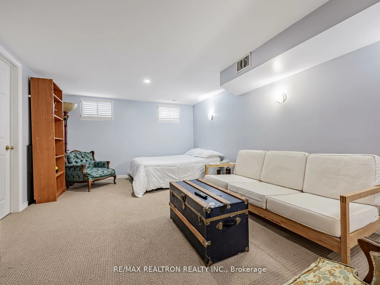 15D, Overlea, Thorncliffe Park, Toronto