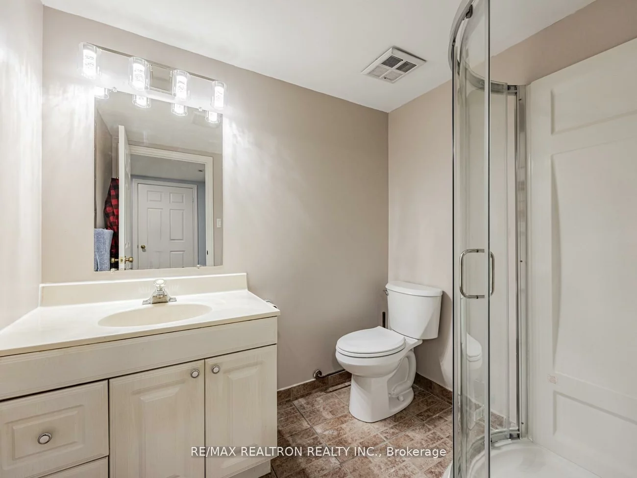 15D, Overlea, Thorncliffe Park, Toronto