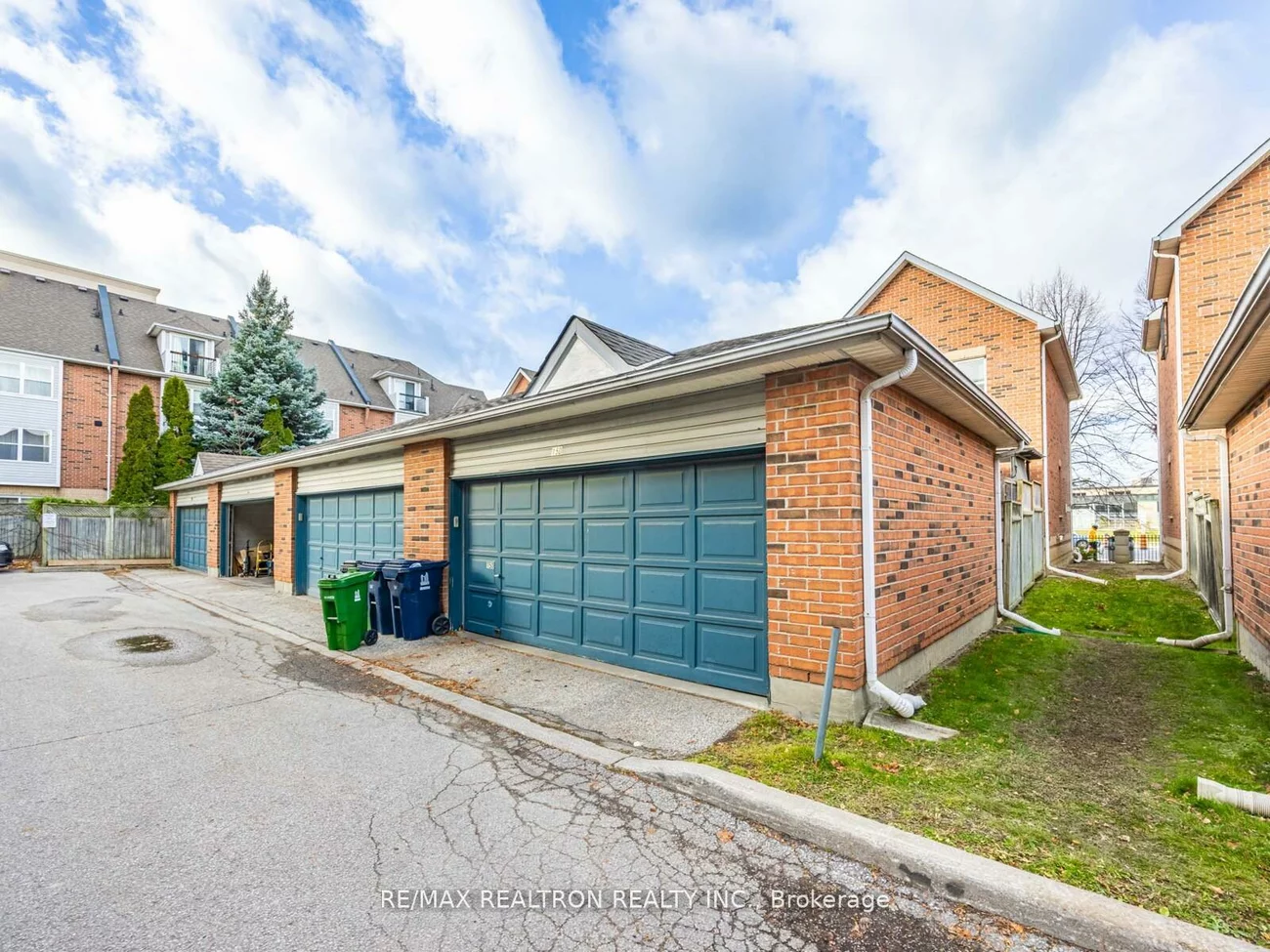 15D, Overlea, Thorncliffe Park, Toronto