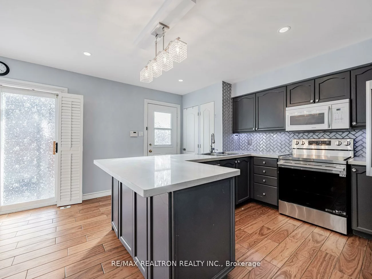 15D, Overlea, Thorncliffe Park, Toronto