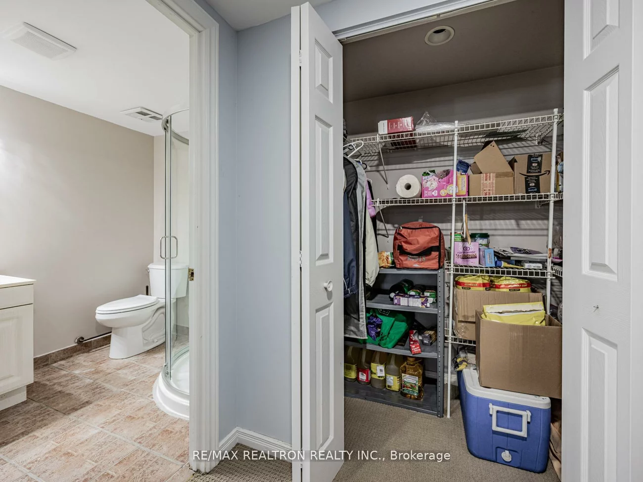 15D, Overlea, Thorncliffe Park, Toronto