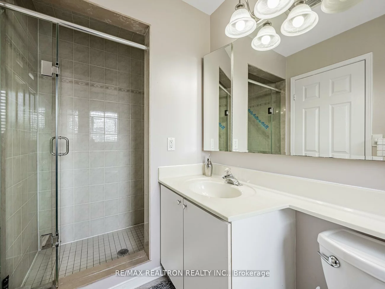 15D, Overlea, Thorncliffe Park, Toronto