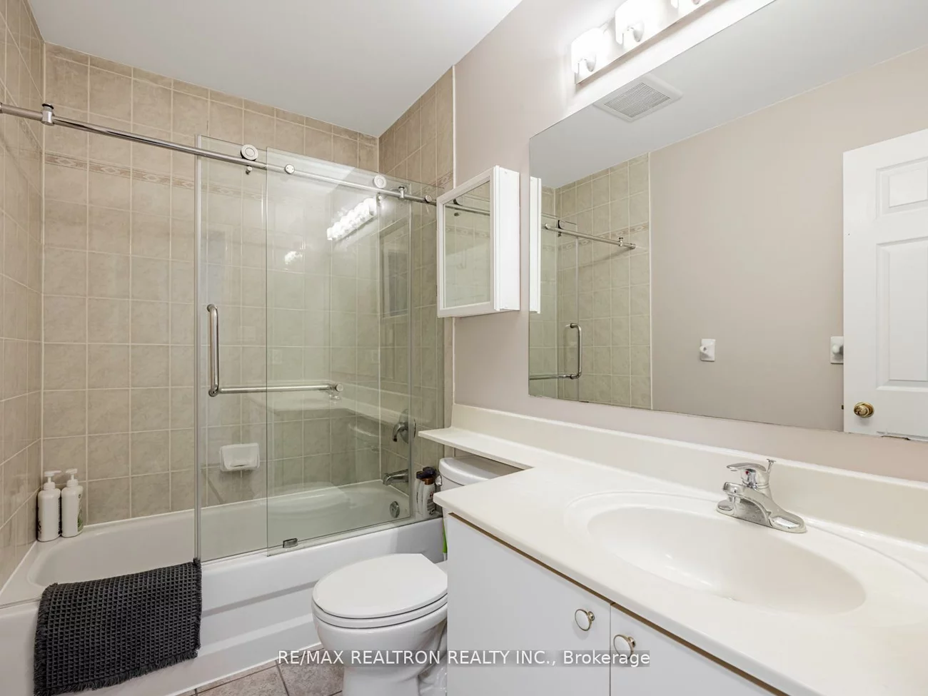 15D, Overlea, Thorncliffe Park, Toronto