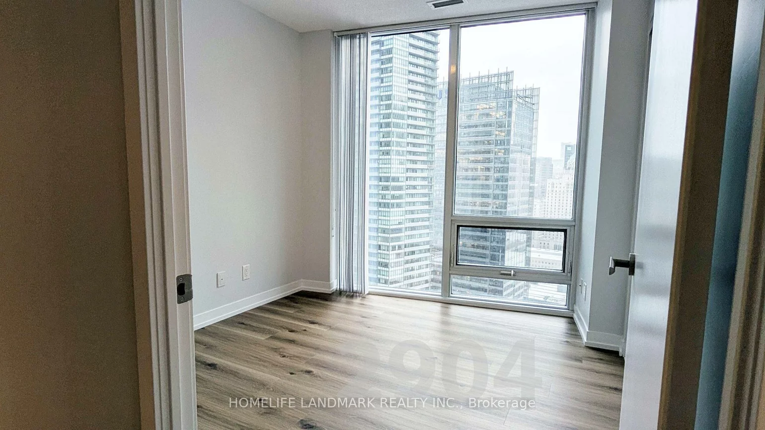 88, Harbour, Waterfront Communities C1, Toronto