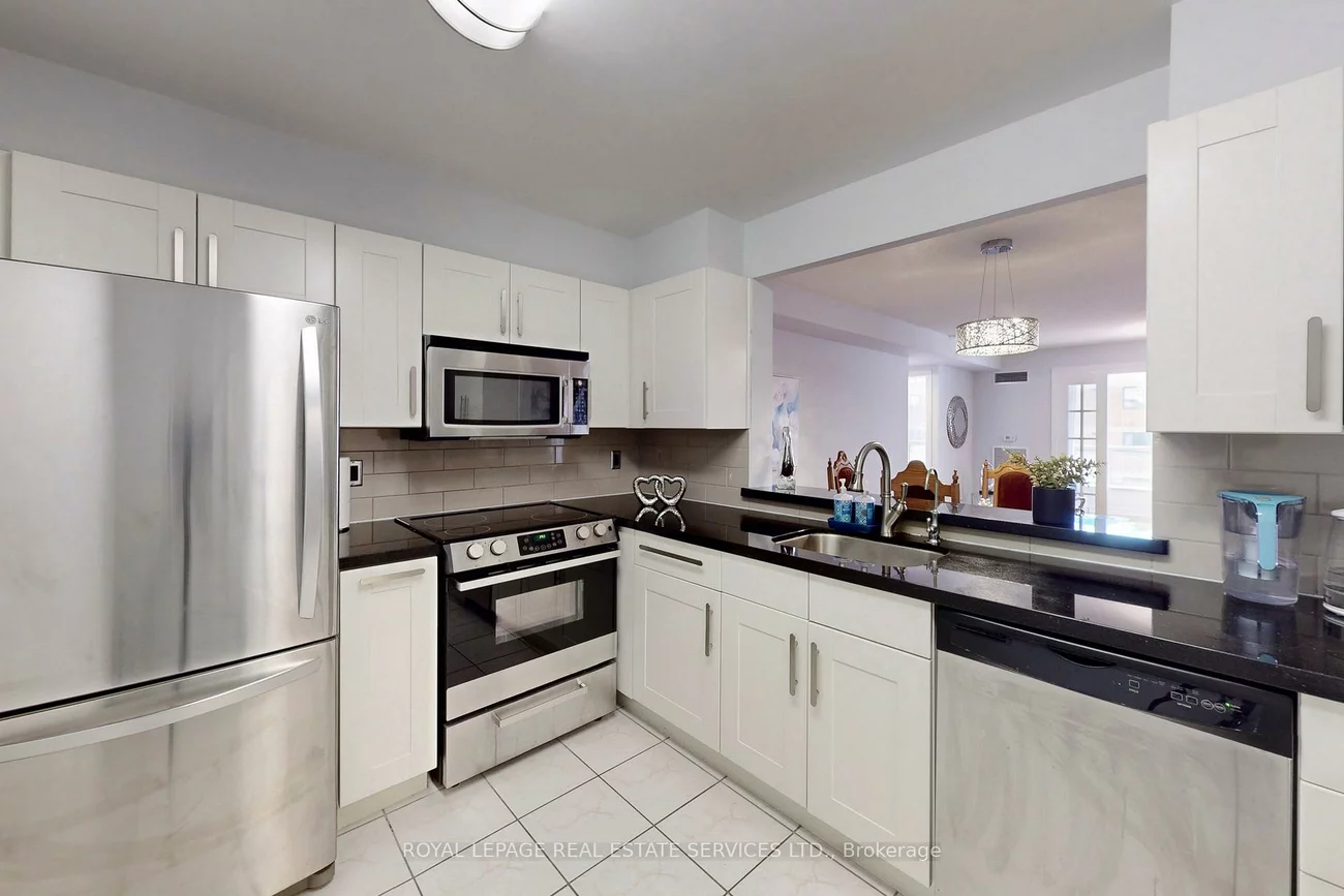 152, St Patrick, Kensington-Chinatown, Toronto