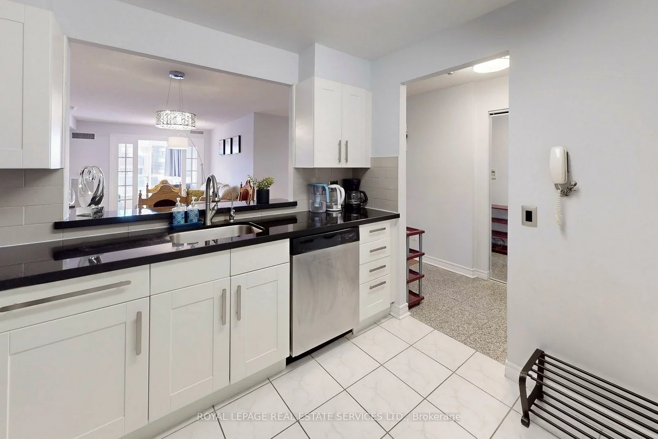 152, St Patrick, Kensington-Chinatown, Toronto