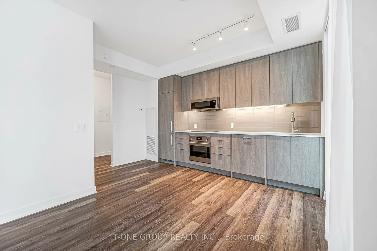 250, Lawrence, Lawrence Park North, Toronto