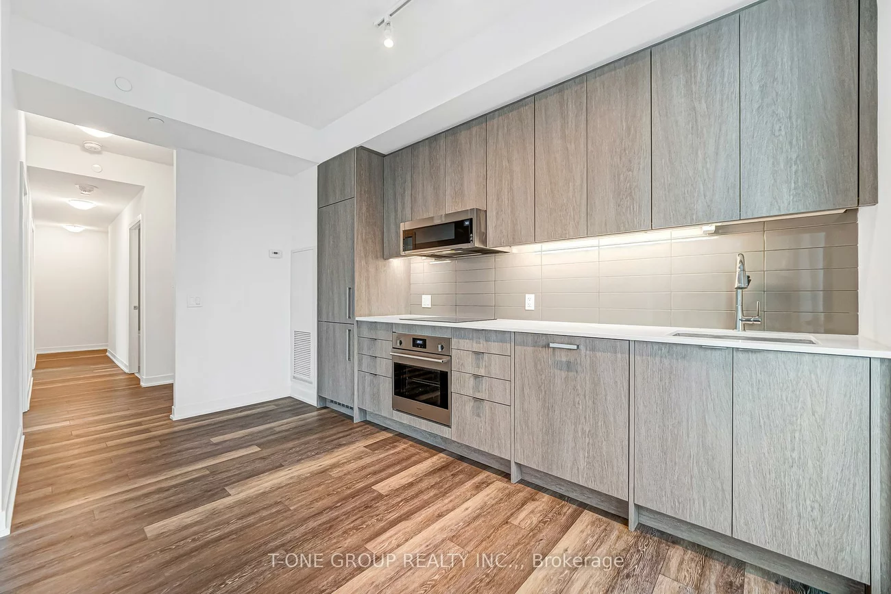 250, Lawrence, Lawrence Park North, Toronto