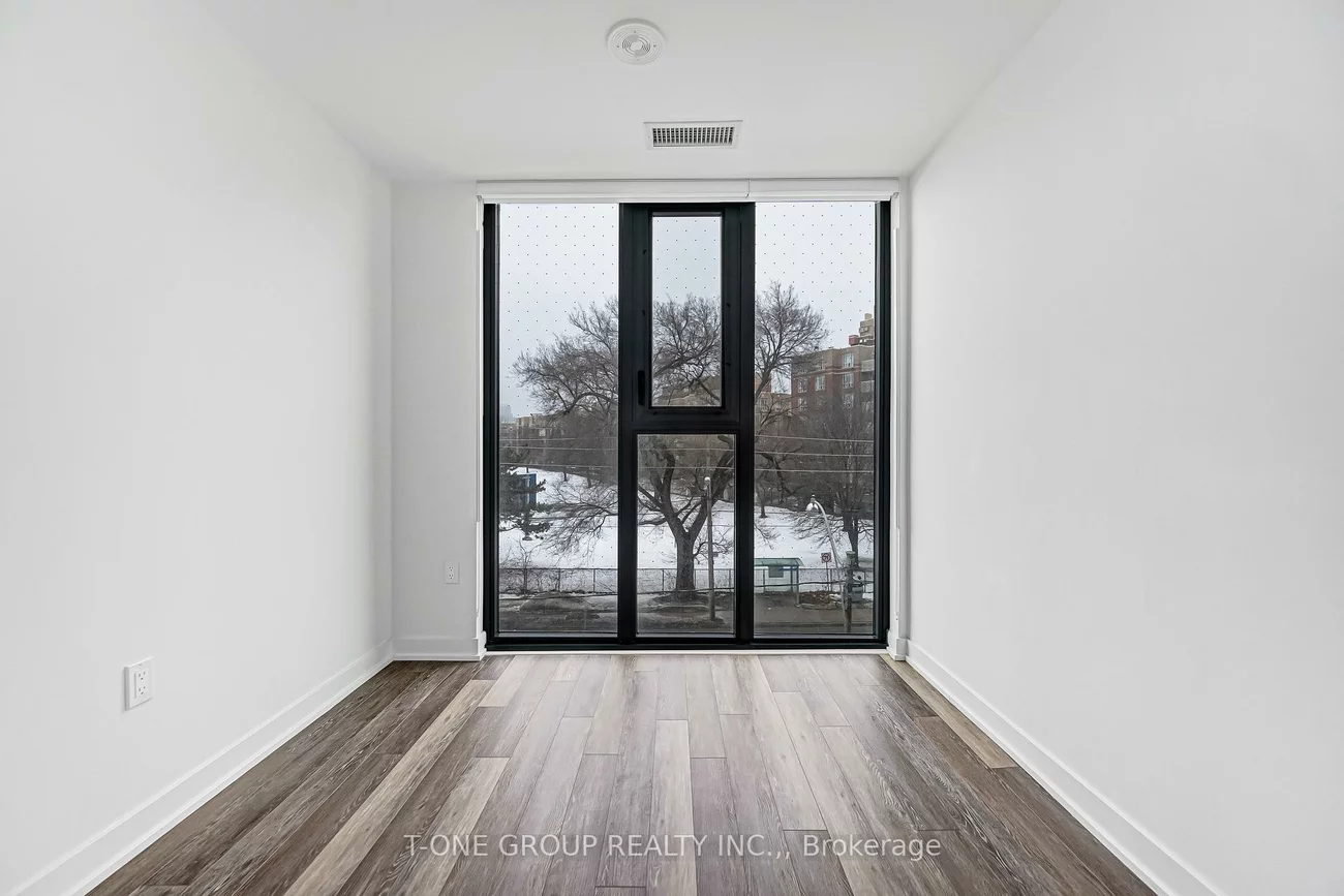 250, Lawrence, Lawrence Park North, Toronto