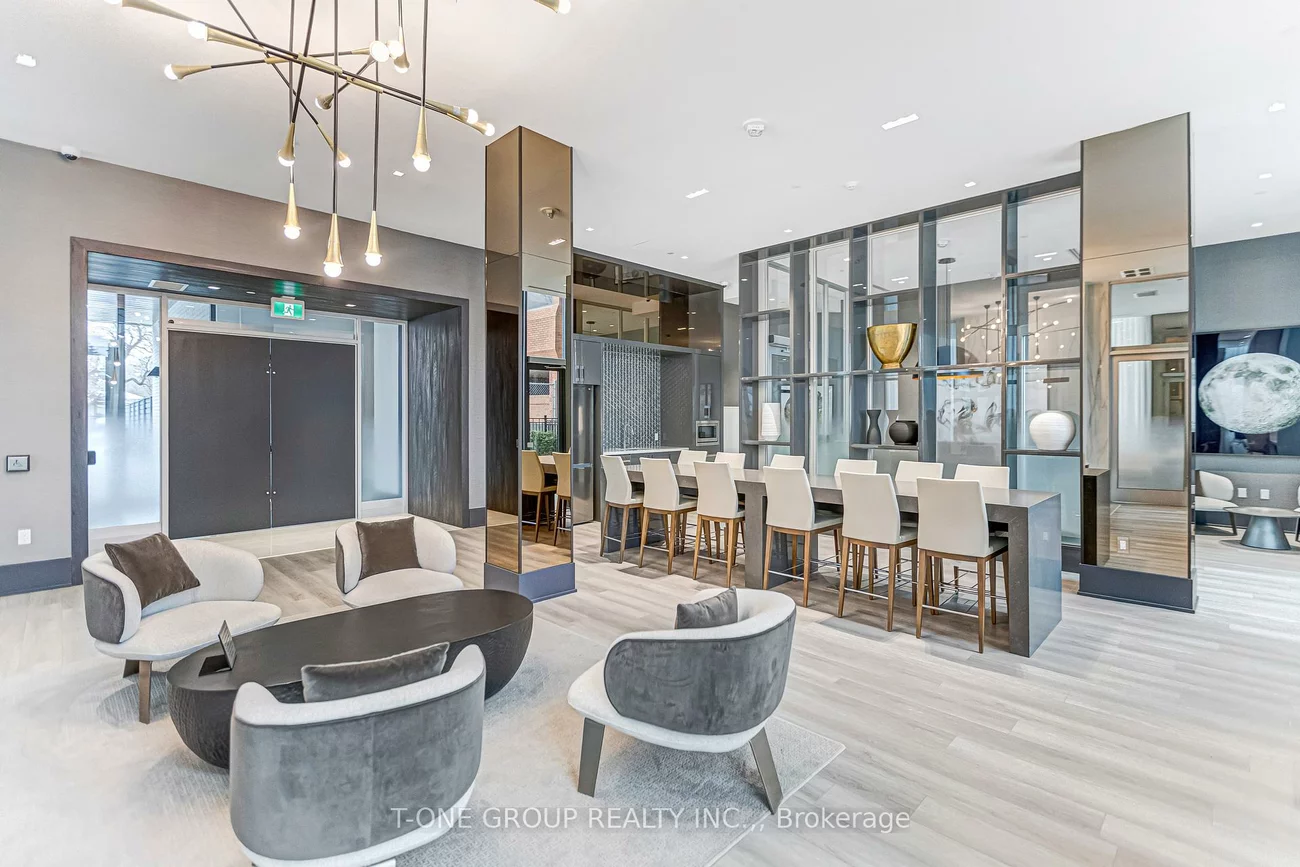 250, Lawrence, Lawrence Park North, Toronto