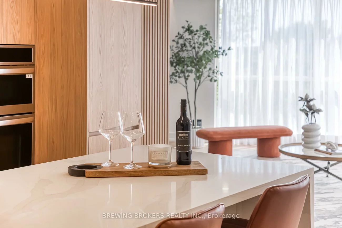 85, Skymark, Hillcrest Village, Toronto