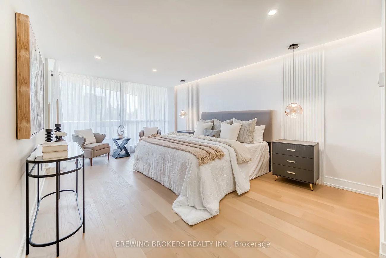 85, Skymark, Hillcrest Village, Toronto