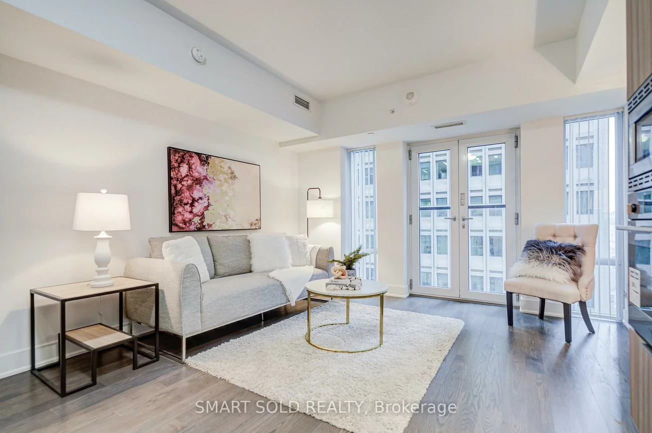 955, Bay, Bay Street Corridor, Toronto