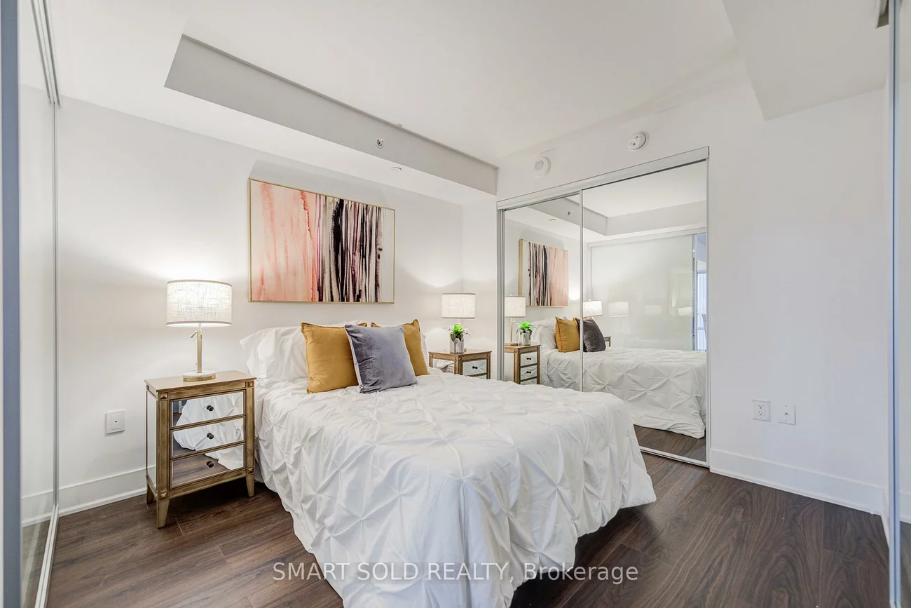 955, Bay, Bay Street Corridor, Toronto