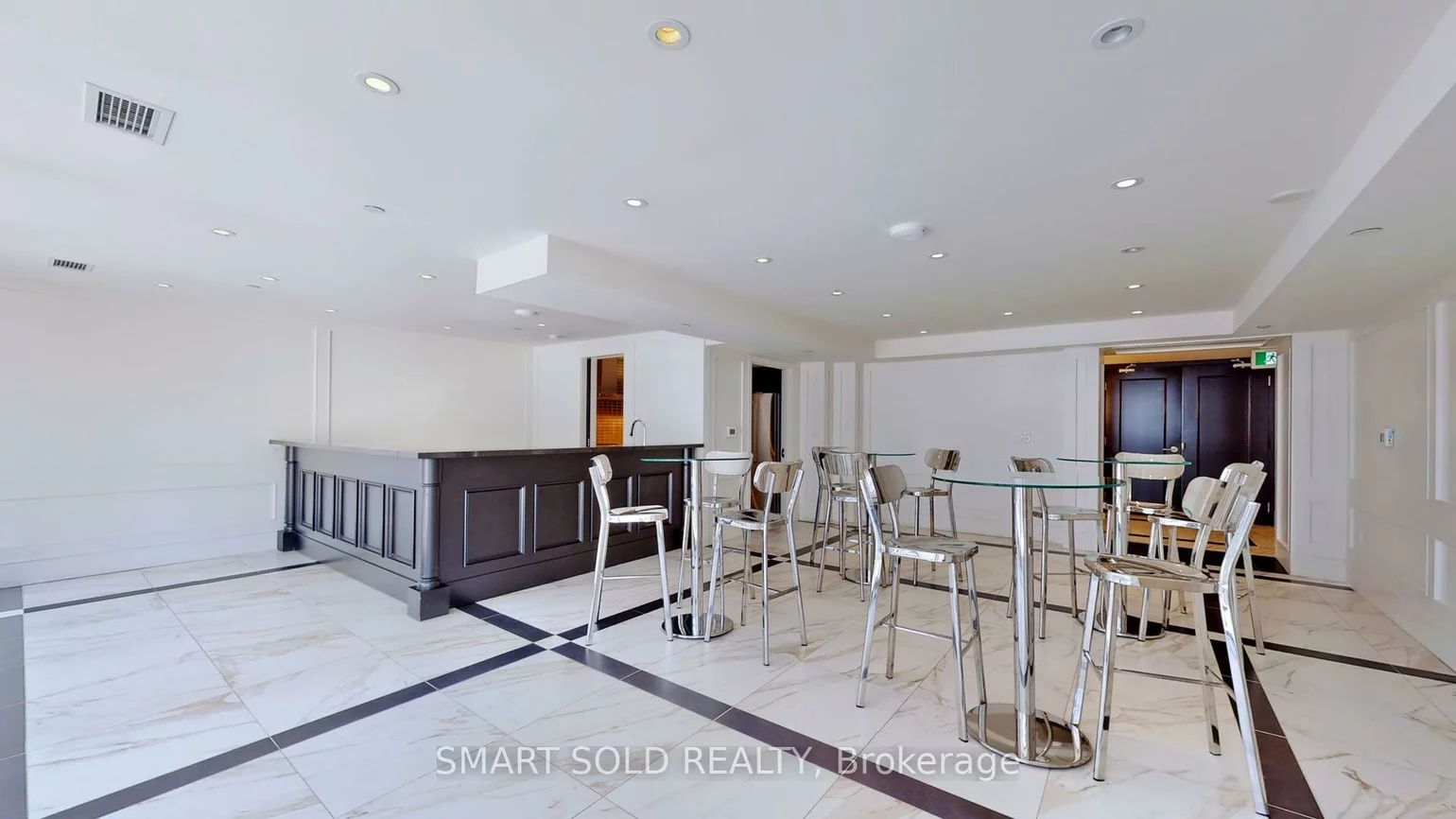 955, Bay, Bay Street Corridor, Toronto