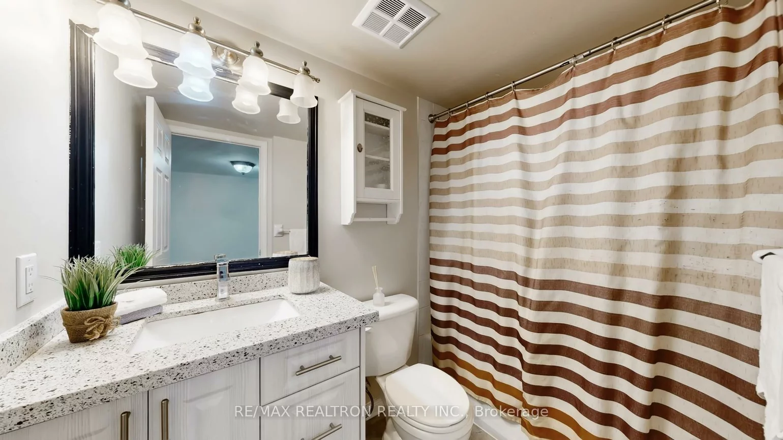 3, Everson, Willowdale East, Toronto