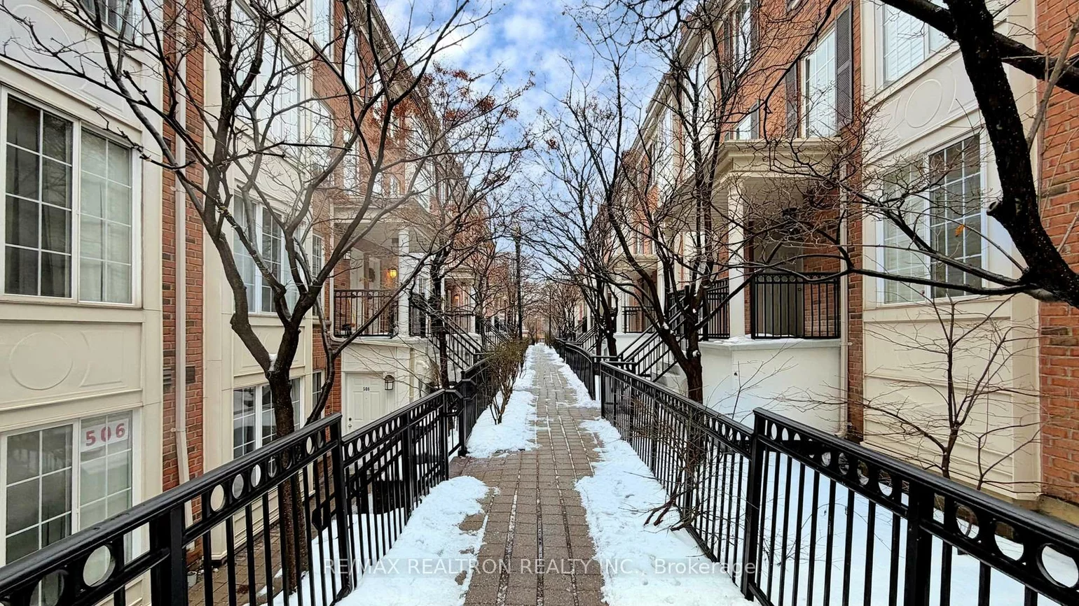 3, Everson, Willowdale East, Toronto