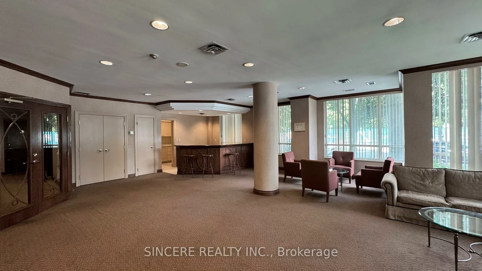 39, Pemberton, Newtonbrook East, Toronto