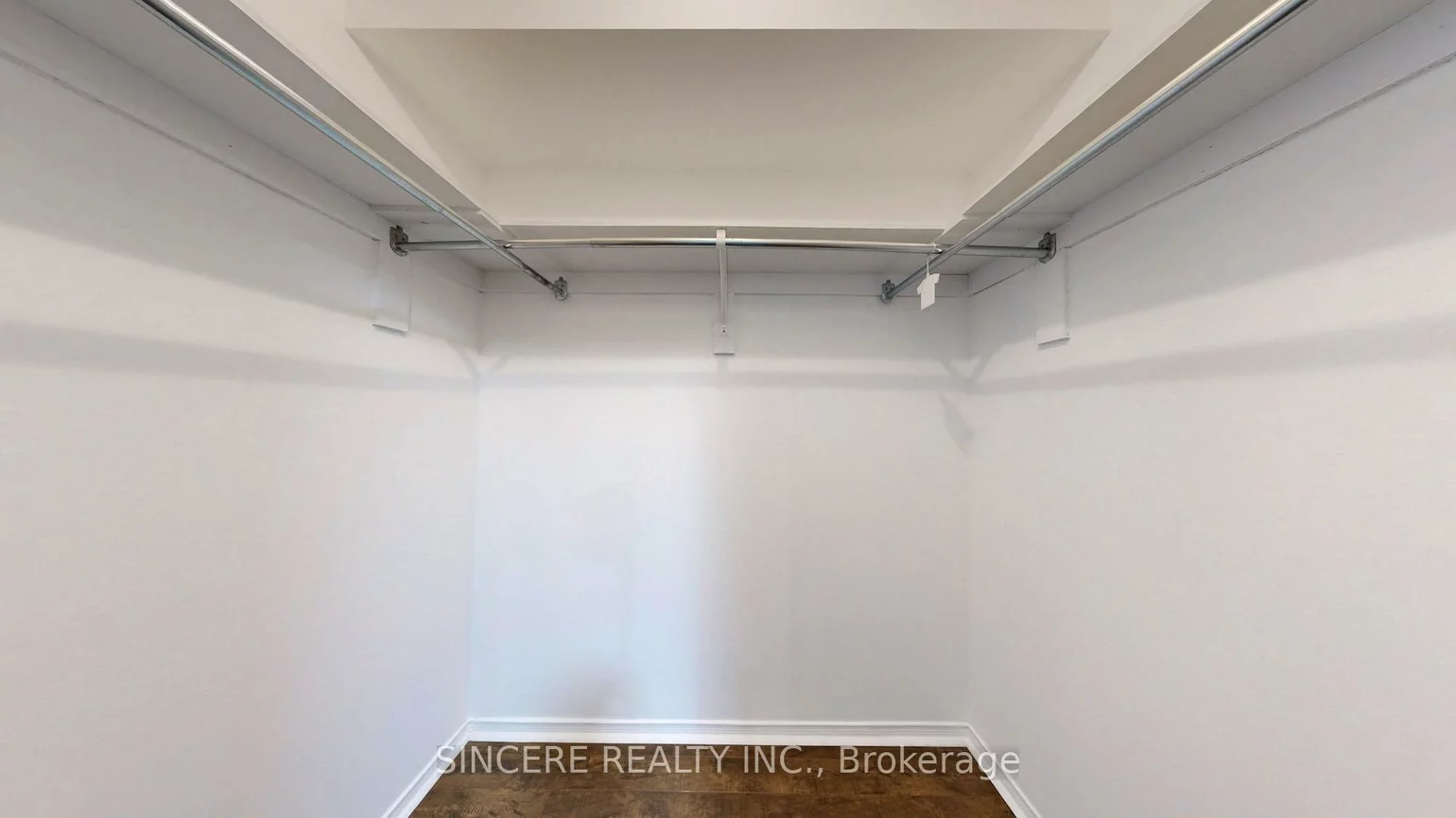 39, Pemberton, Newtonbrook East, Toronto