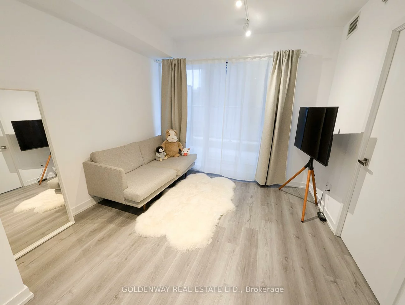 31, Tippett, Clanton Park, Toronto