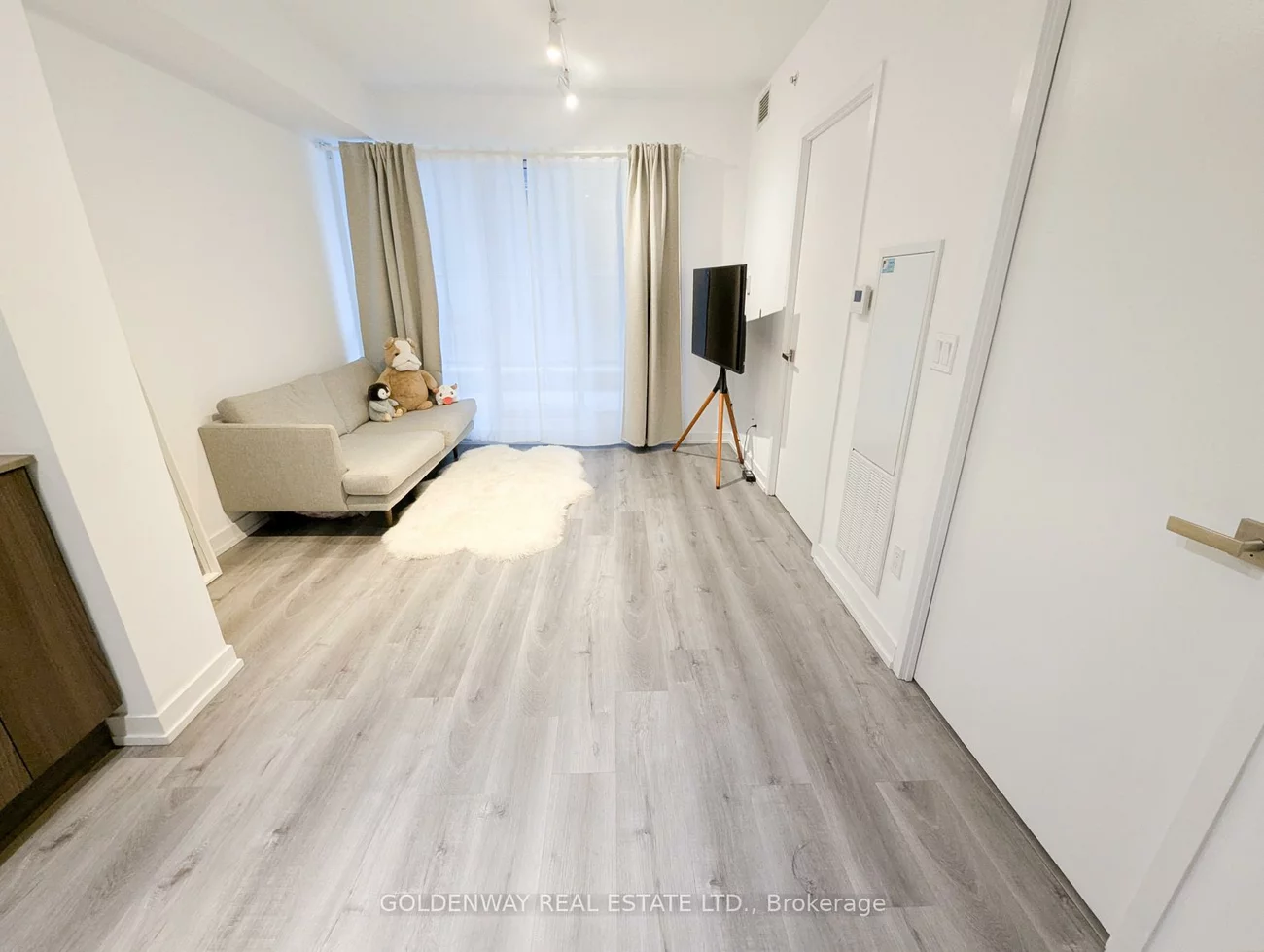 31, Tippett, Clanton Park, Toronto