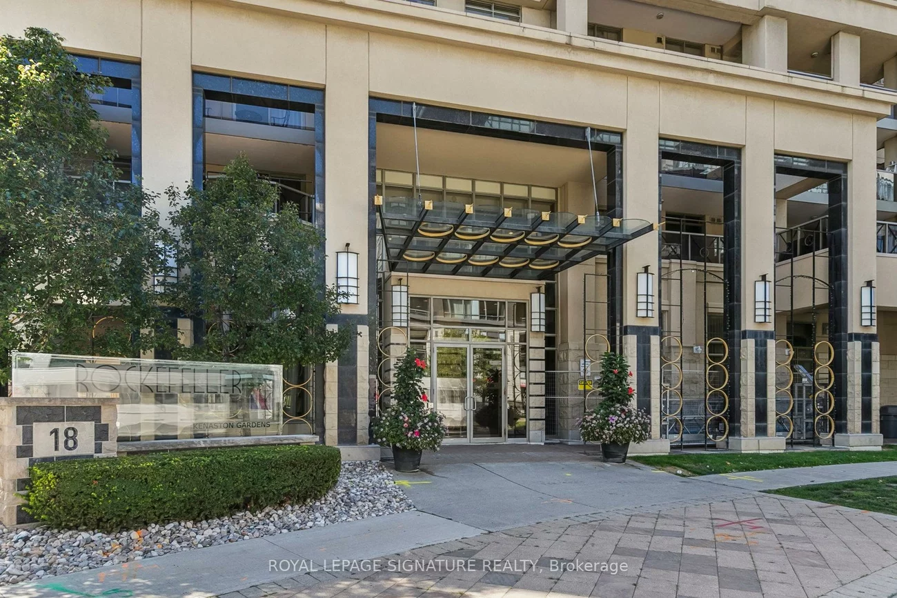 18, Kenaston, Bayview Village, Toronto