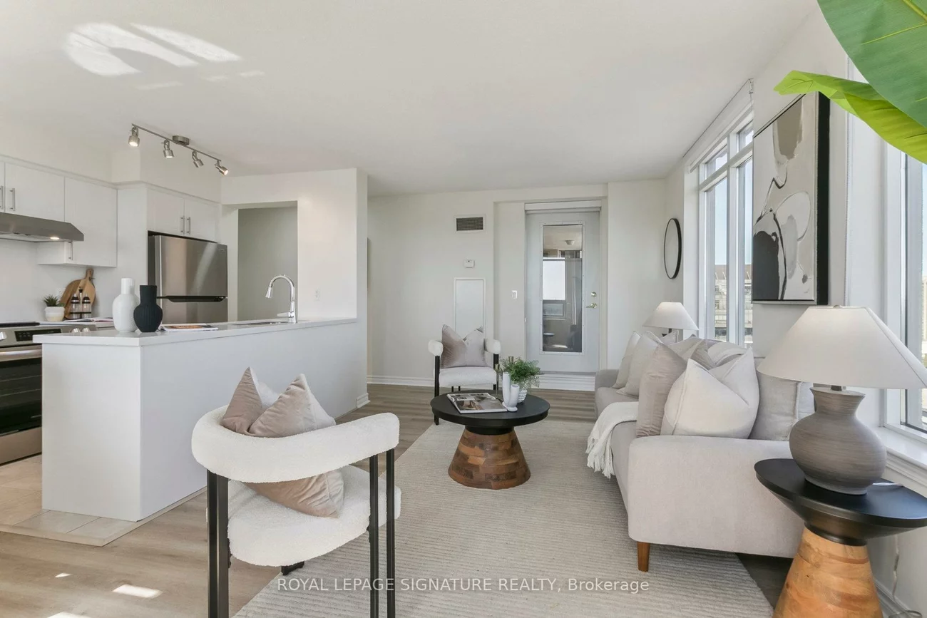 18, Kenaston, Bayview Village, Toronto