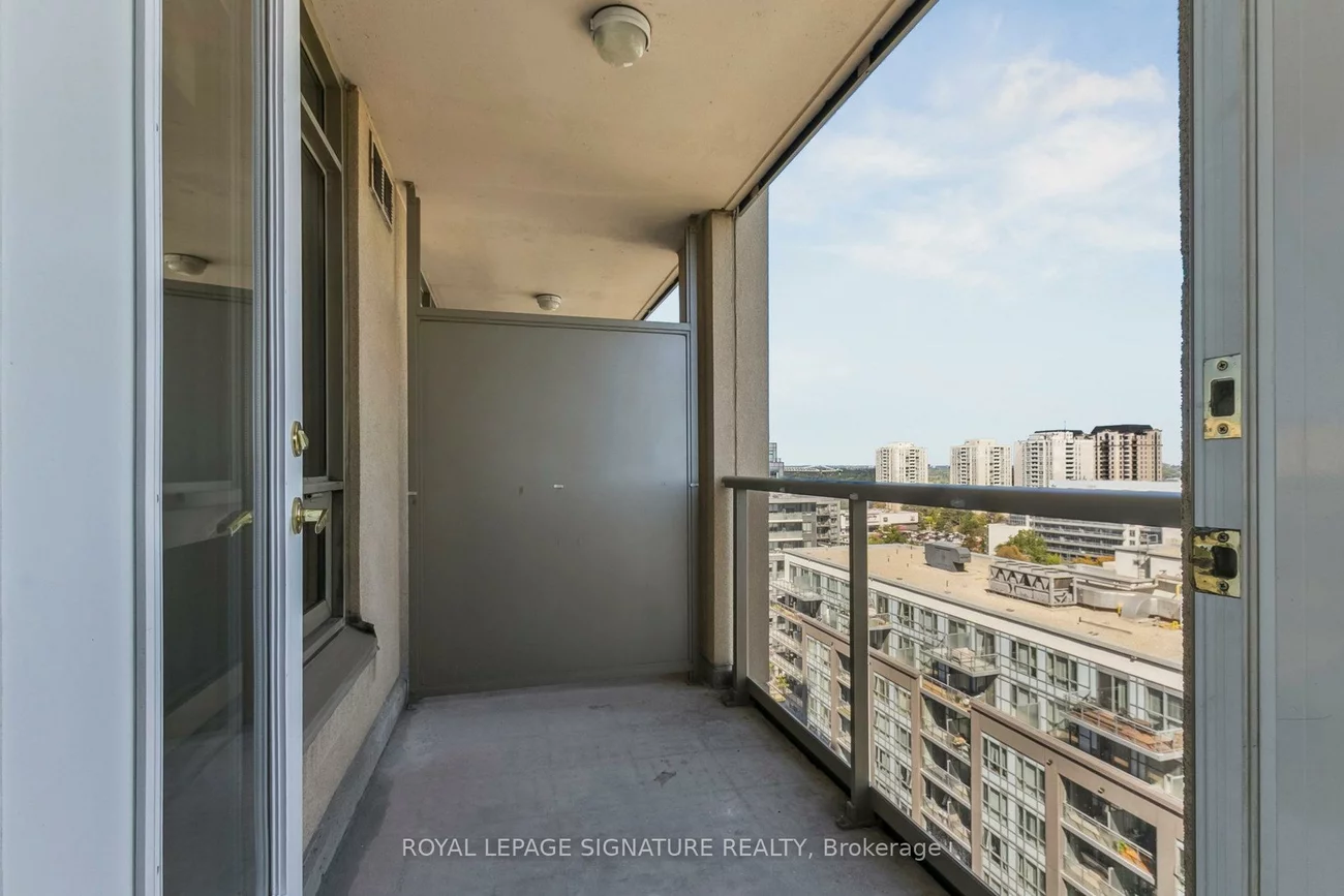 18, Kenaston, Bayview Village, Toronto
