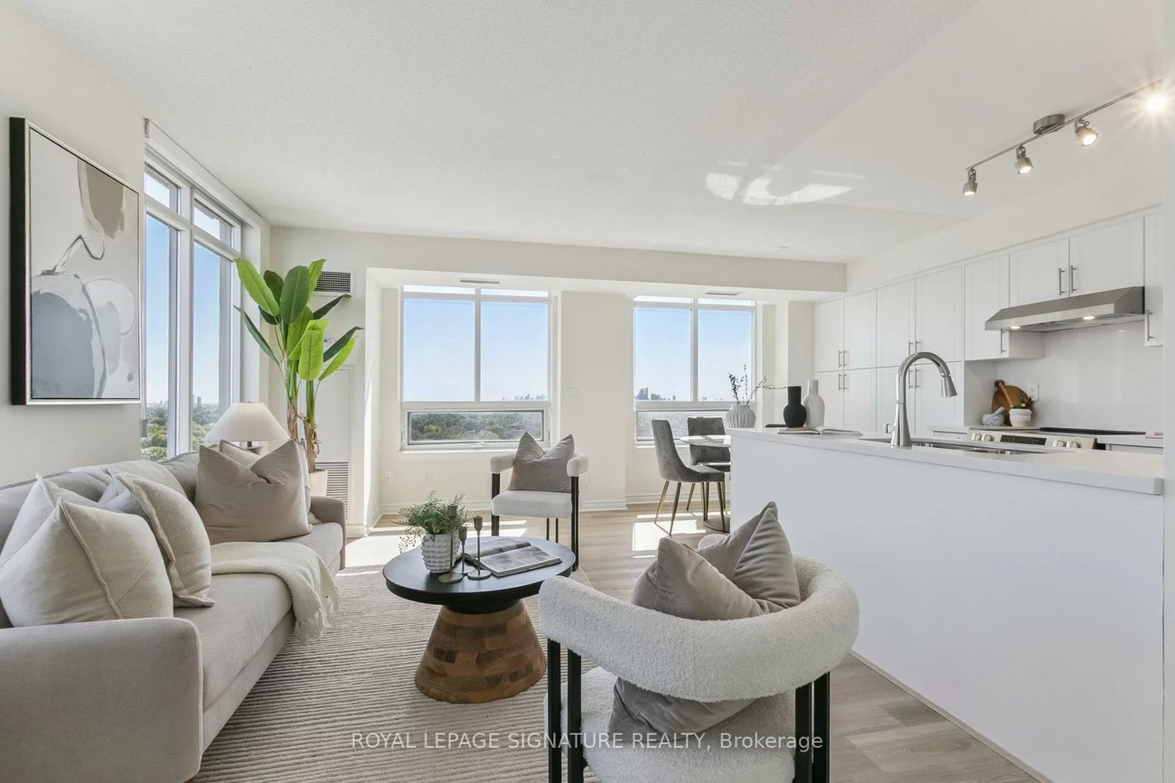 18, Kenaston, Bayview Village, Toronto