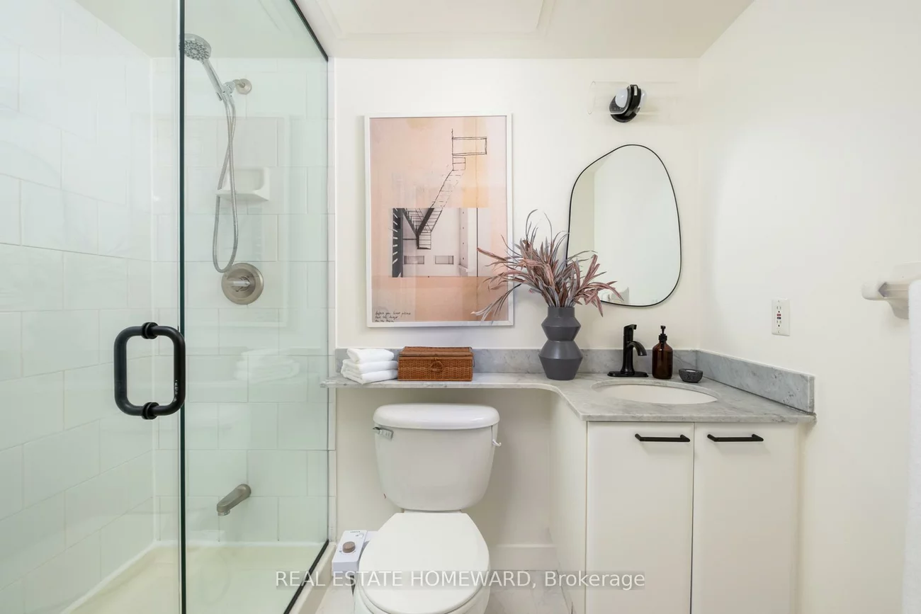 955, Queen, Niagara, Toronto