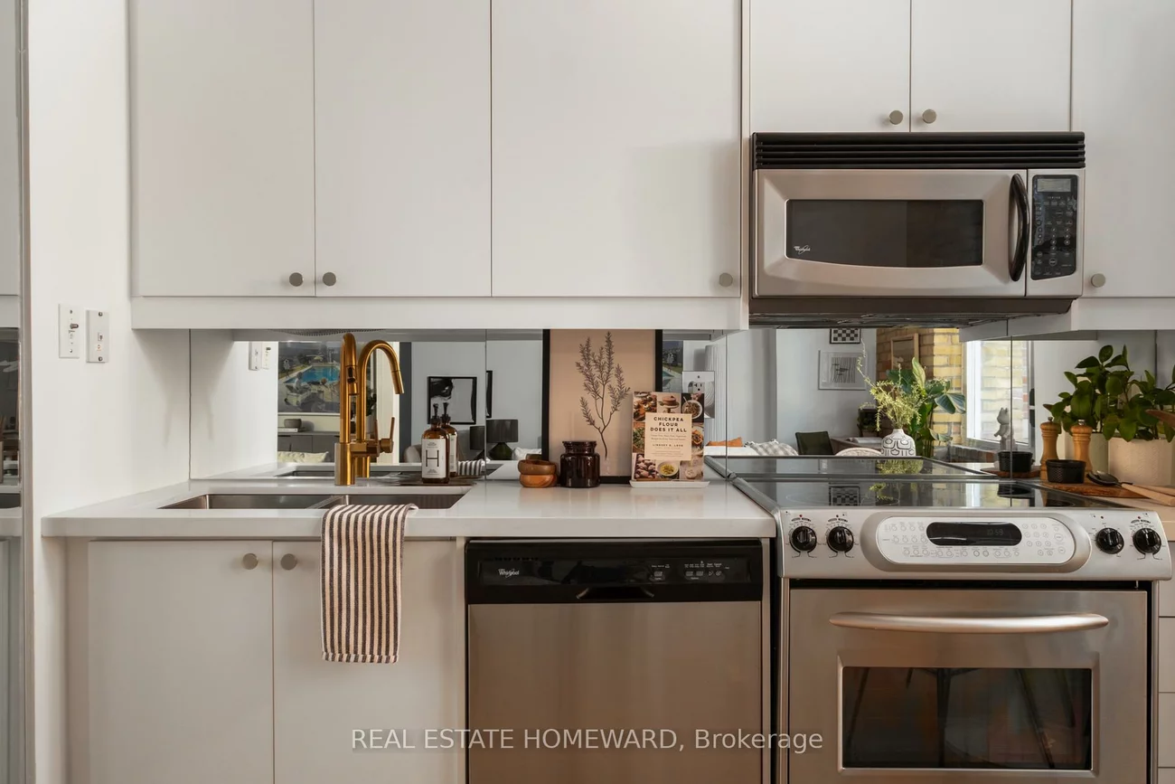 955, Queen, Niagara, Toronto