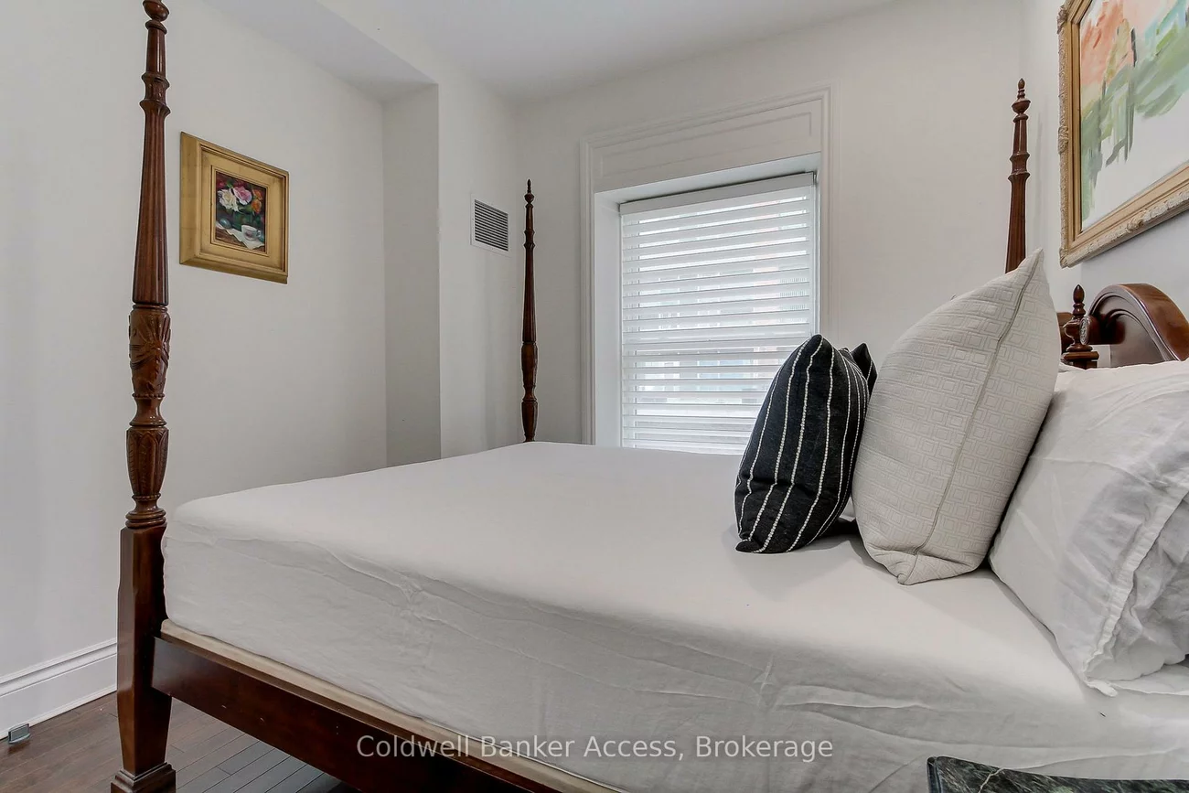 22, Leader, Church-Yonge Corridor, Toronto