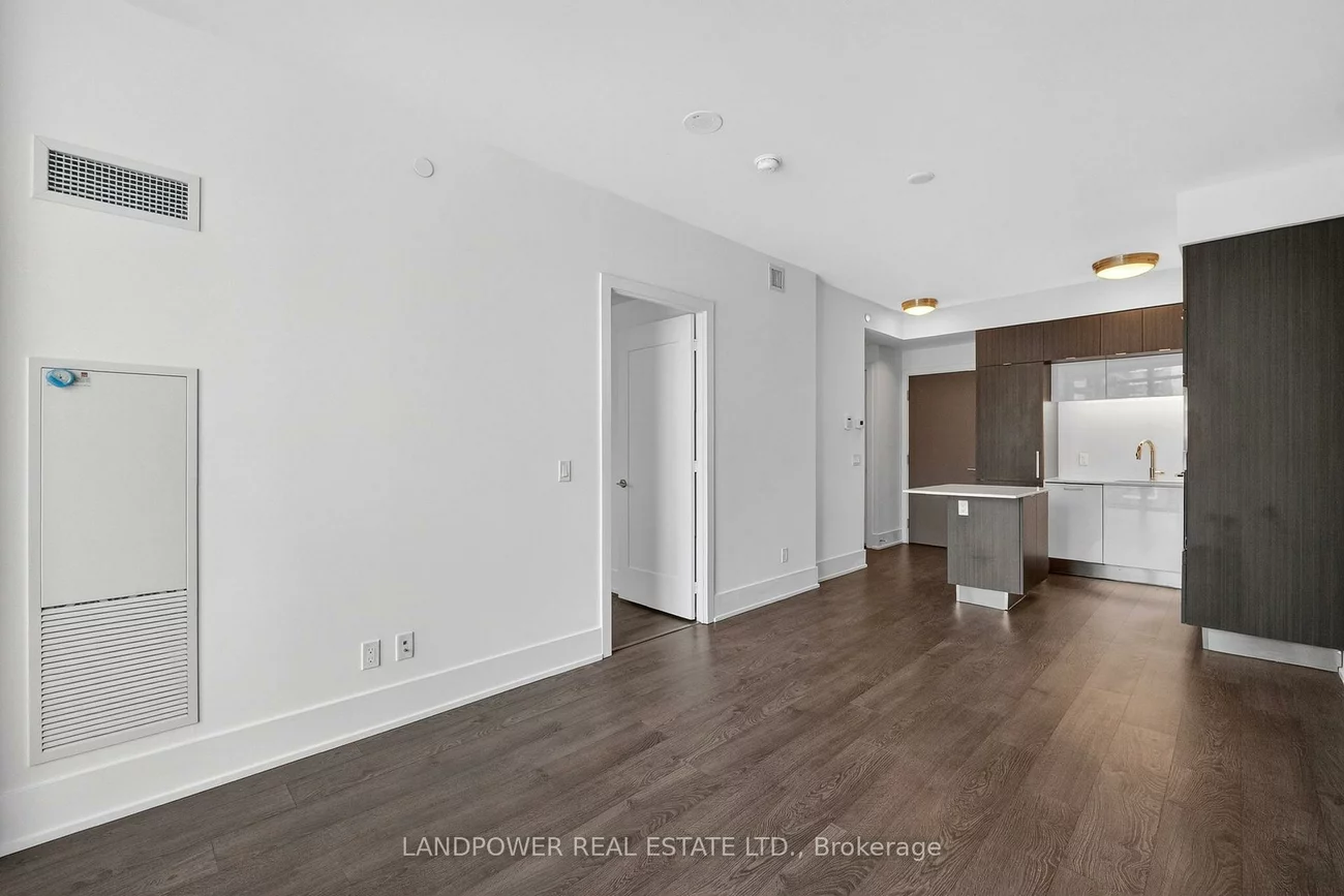 15, Merchants' Wharf, Waterfront Communities C8, Toronto