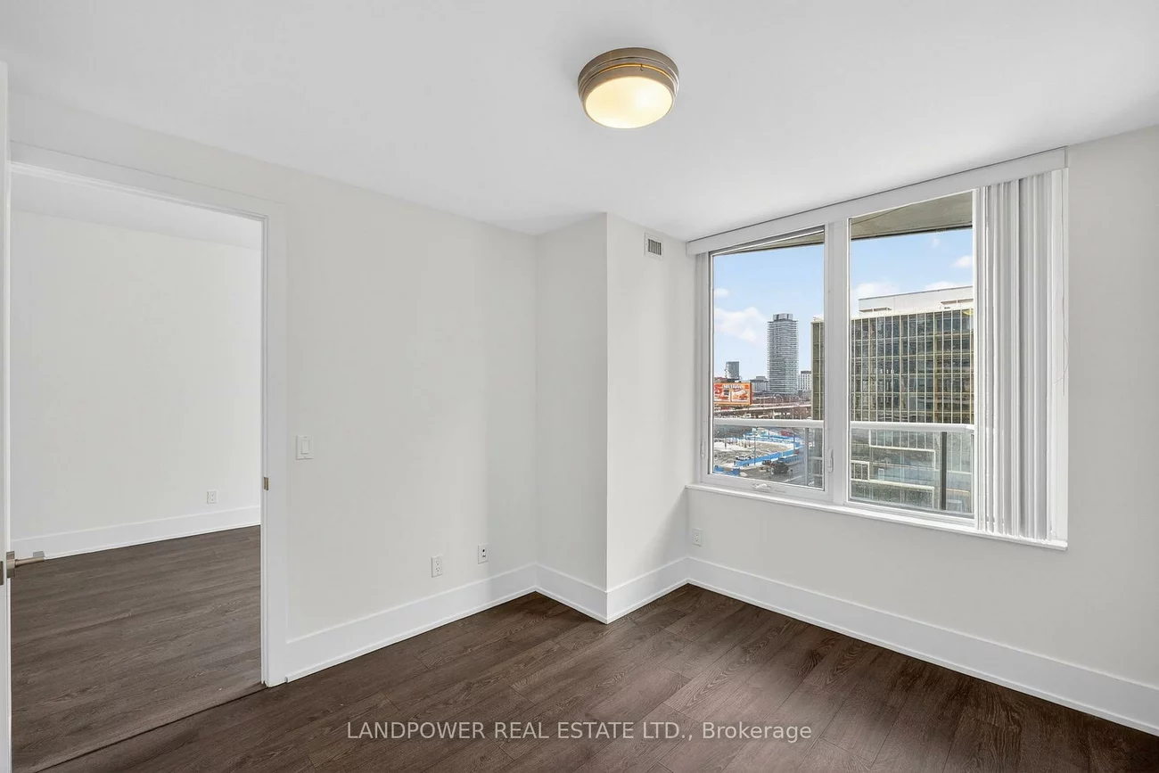 15, Merchants' Wharf, Waterfront Communities C8, Toronto