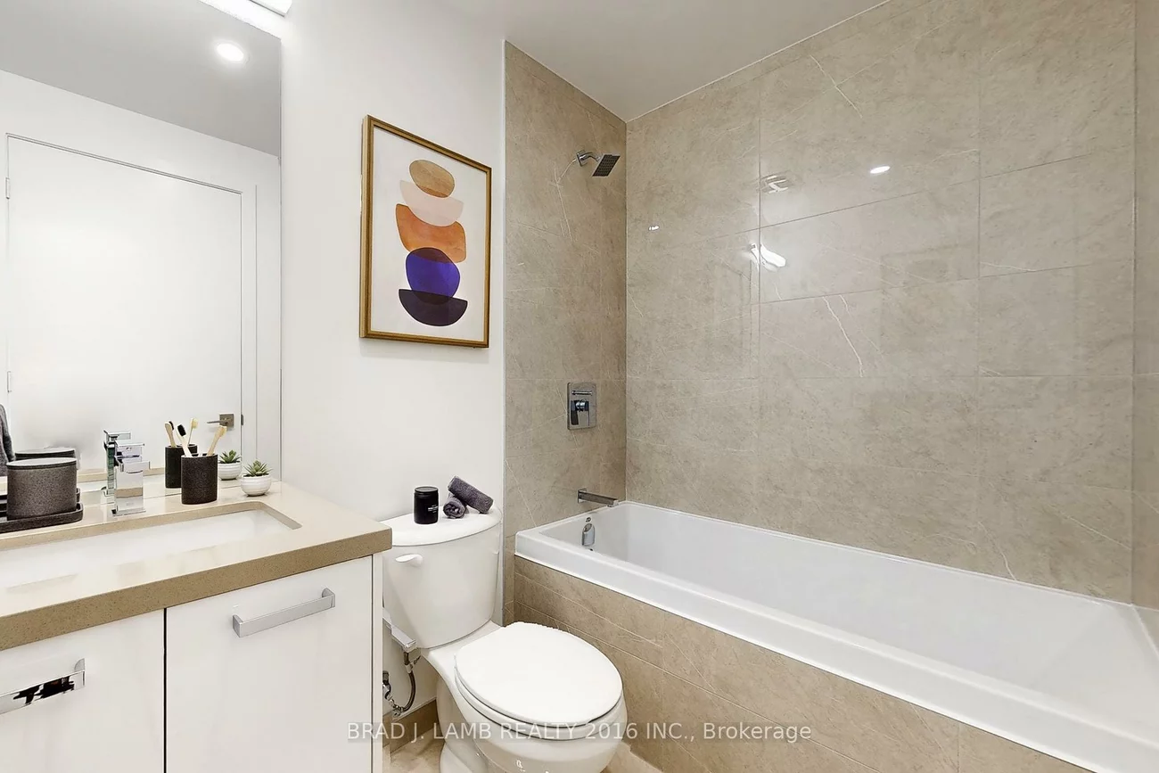 195, McCaul, Kensington-Chinatown, Toronto