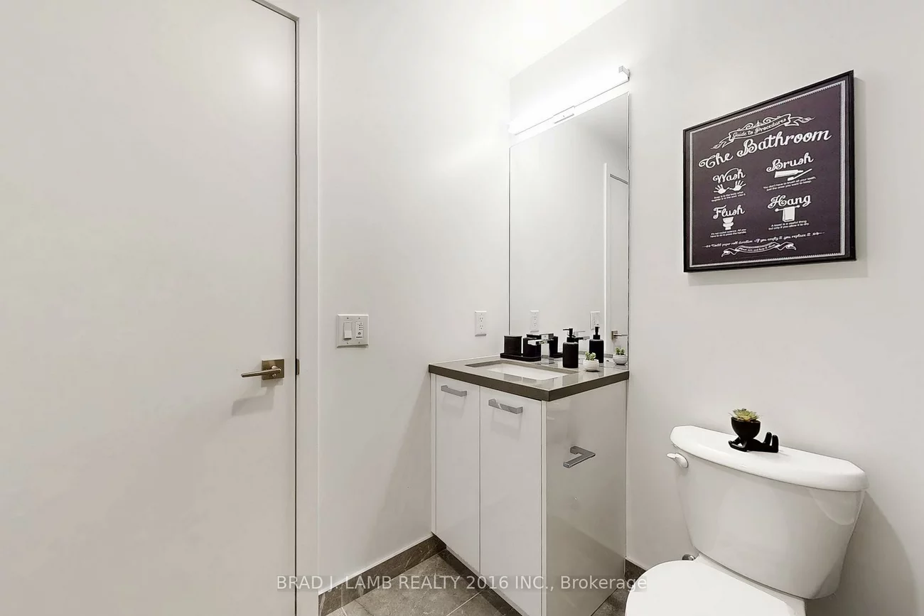 195, McCaul, Kensington-Chinatown, Toronto