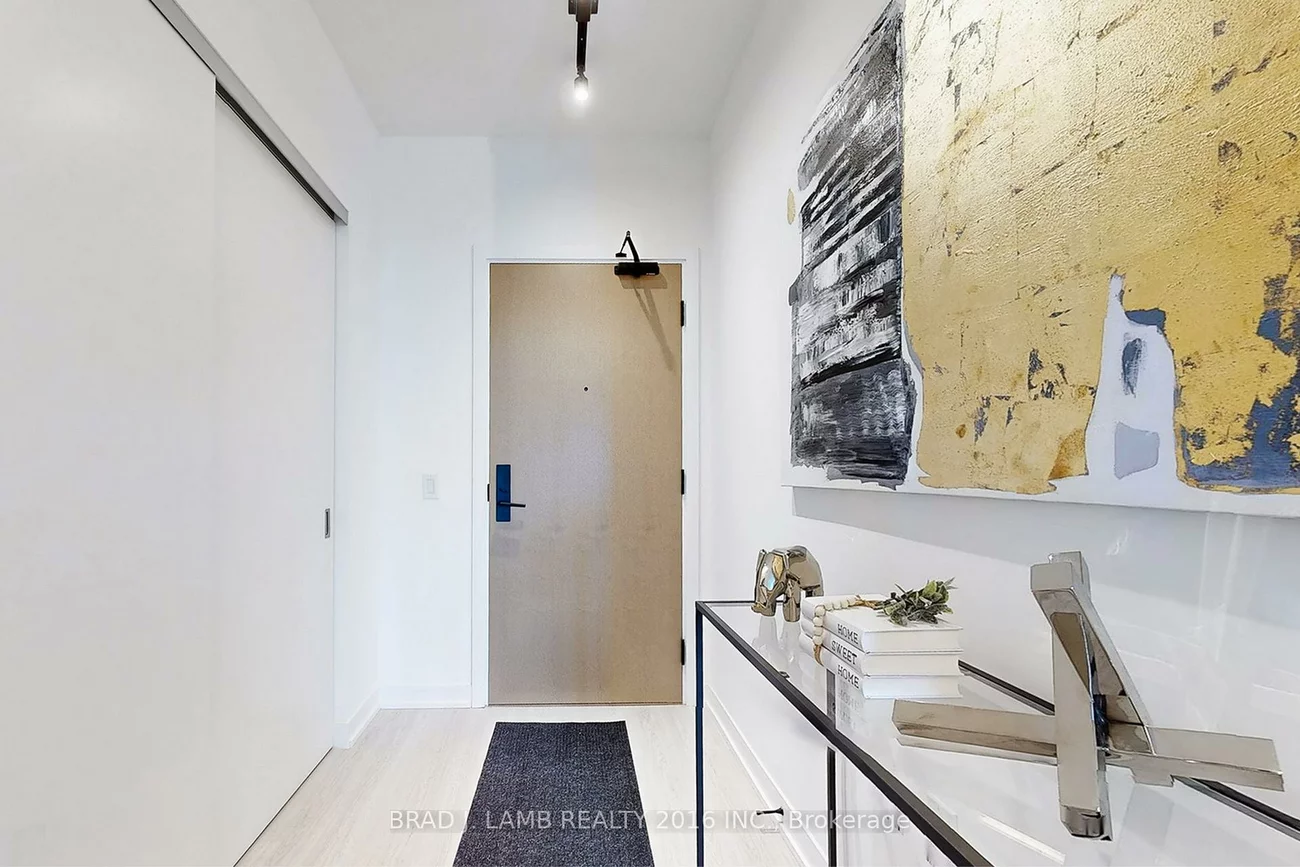 195, McCaul, Kensington-Chinatown, Toronto