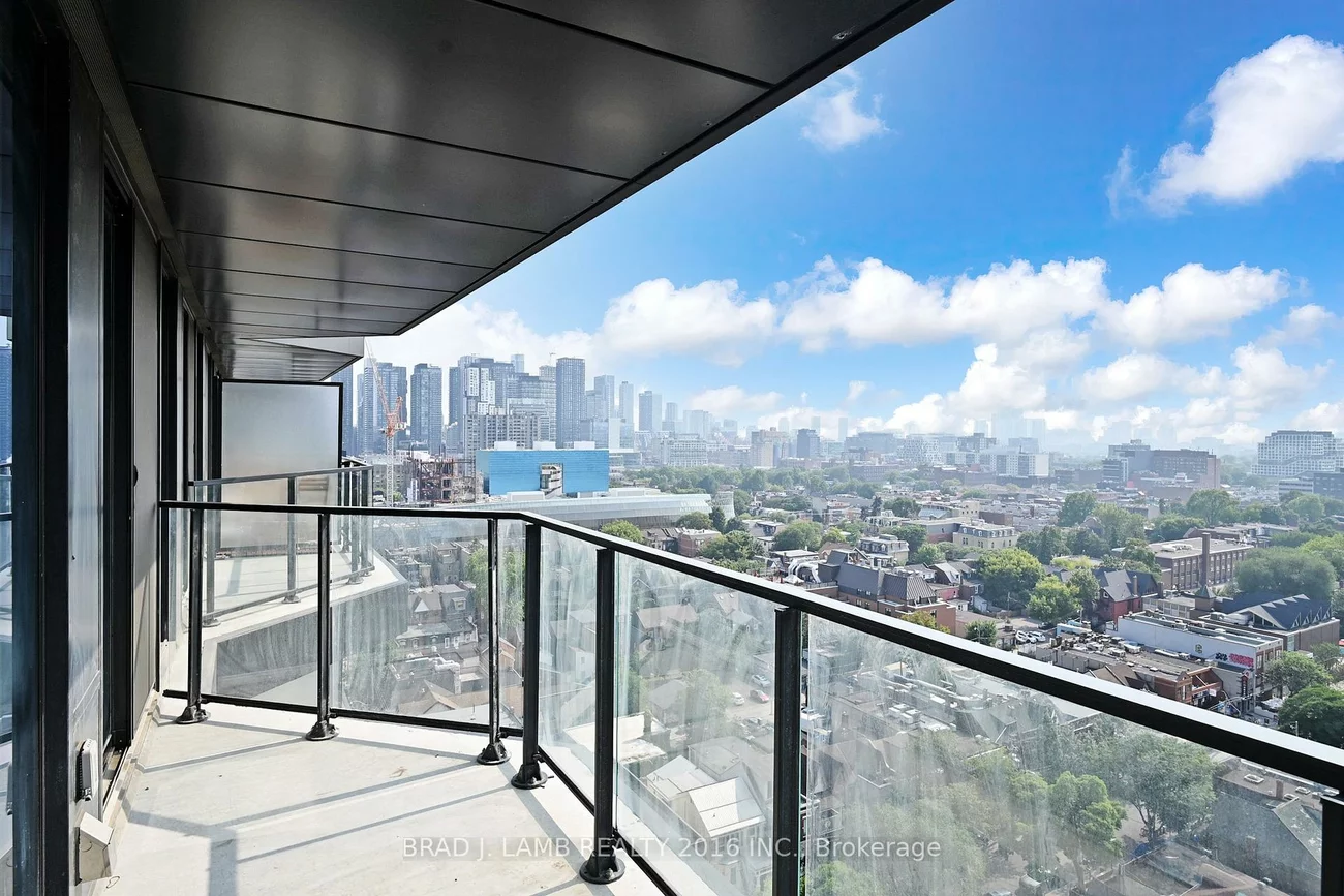 195, McCaul, Kensington-Chinatown, Toronto