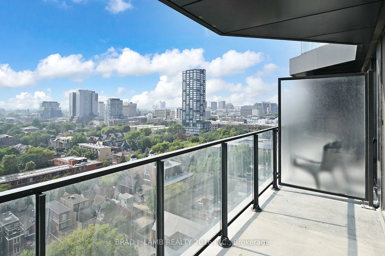 195, McCaul, Kensington-Chinatown, Toronto