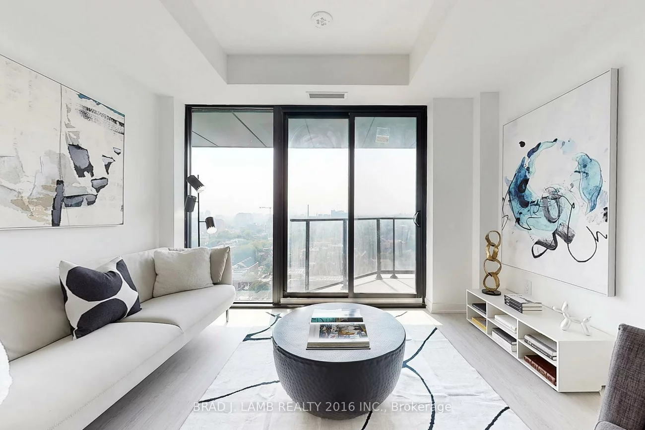 195, McCaul, Kensington-Chinatown, Toronto