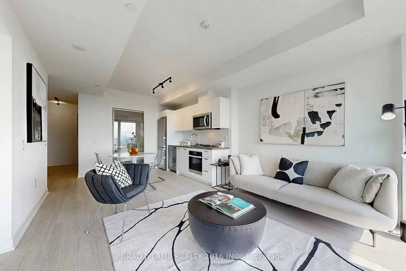 195, McCaul, Kensington-Chinatown, Toronto