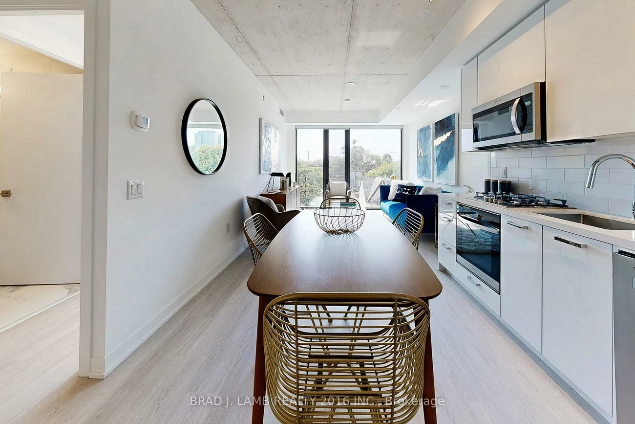 195, McCaul, Kensington-Chinatown, Toronto