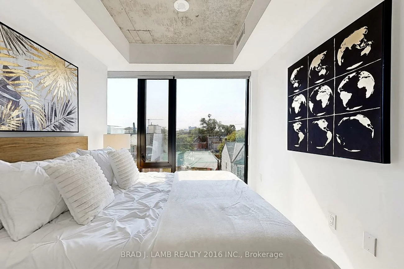 195, McCaul, Kensington-Chinatown, Toronto