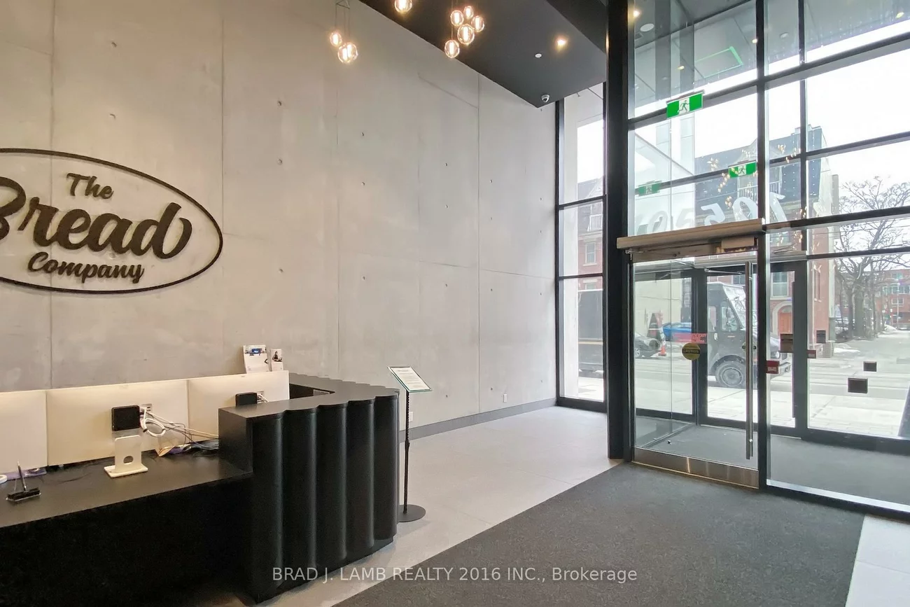 195, McCaul, Kensington-Chinatown, Toronto