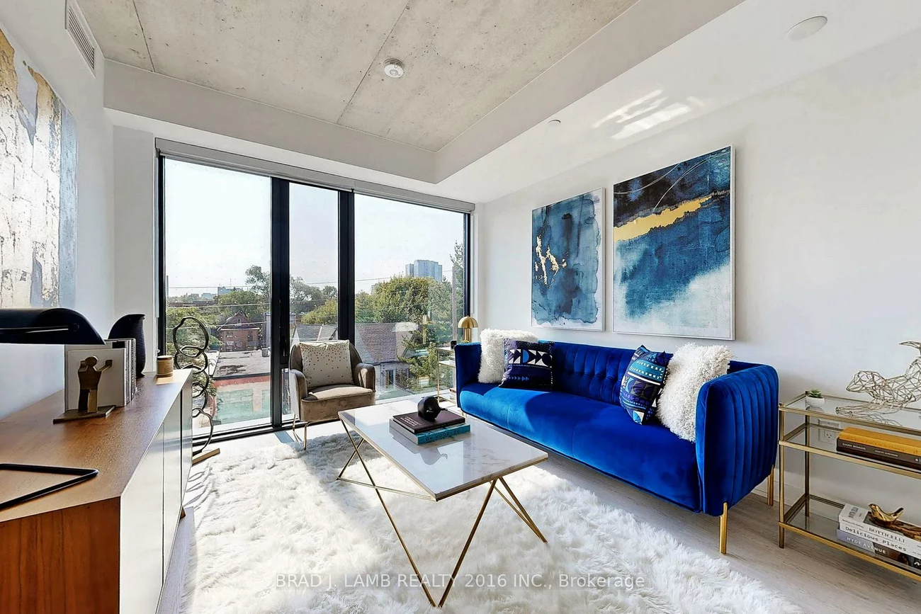 195, McCaul, Kensington-Chinatown, Toronto