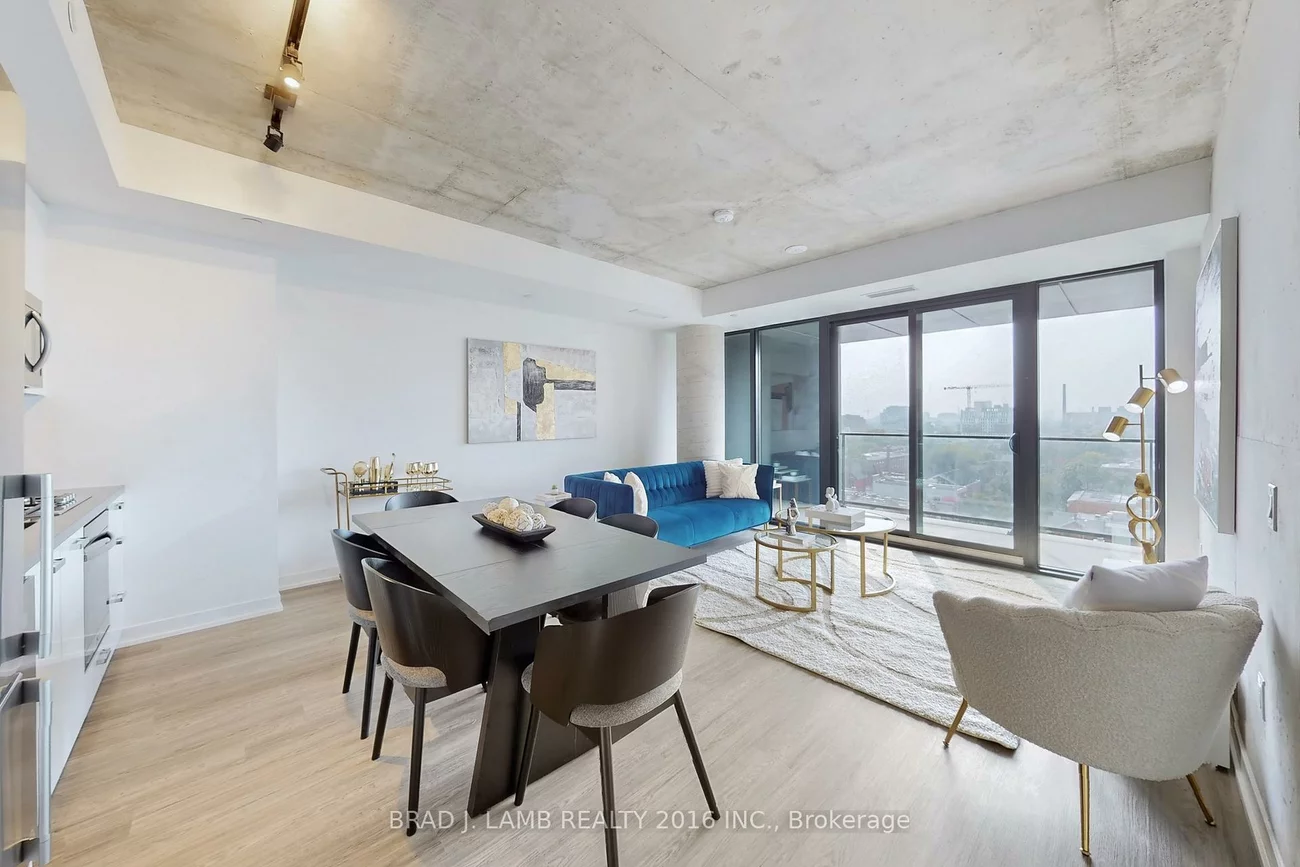 195, McCaul, Kensington-Chinatown, Toronto